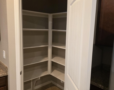 41671 W Elm Drive - Photo Thumbnail 5