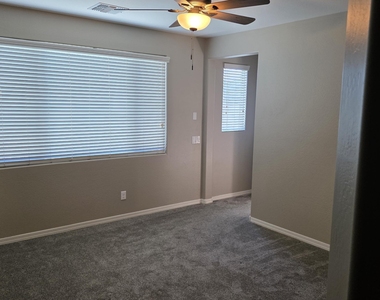 41671 W Elm Drive - Photo Thumbnail 16