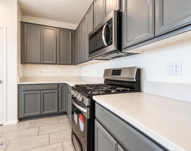 2435 W Kowalsky Lane - Photo Thumbnail 6