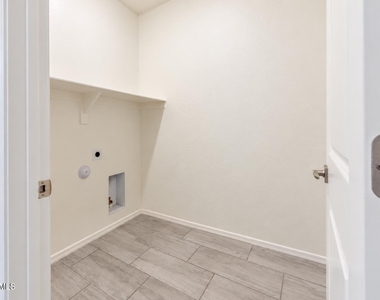 2435 W Kowalsky Lane - Photo Thumbnail 11