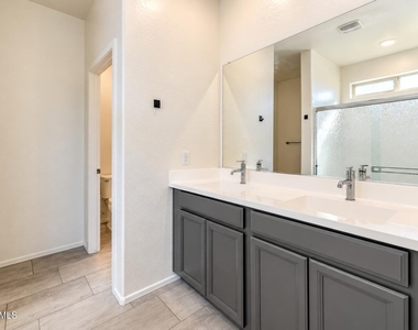 2435 W Kowalsky Lane - Photo Thumbnail 24