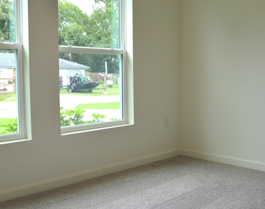 8201 Deland Avenue - Photo Thumbnail 11