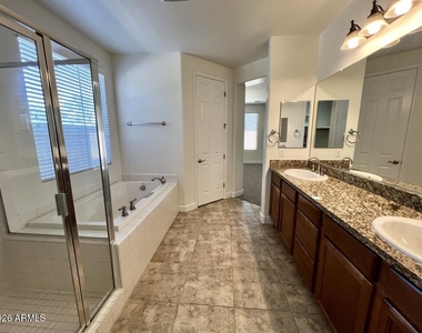 320 W Wisteria Place - Photo Thumbnail 13