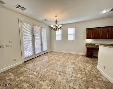 320 W Wisteria Place - Photo Thumbnail 7
