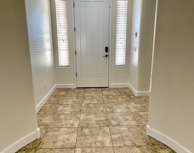 320 W Wisteria Place - Photo Thumbnail 1