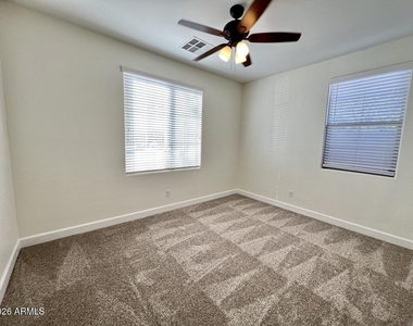 320 W Wisteria Place - Photo Thumbnail 8