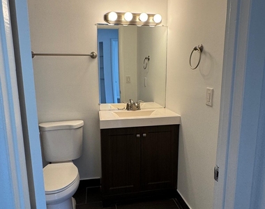 804 W Tiffany Drive - Photo Thumbnail 11