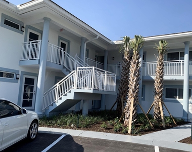 231 Marine Court - Photo Thumbnail 2