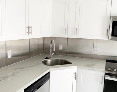 231 Marine Court - Photo Thumbnail 10