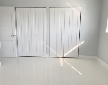 231 Marine Court - Photo Thumbnail 23