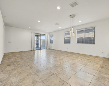 8442 N 170th Lane - Photo Thumbnail 3