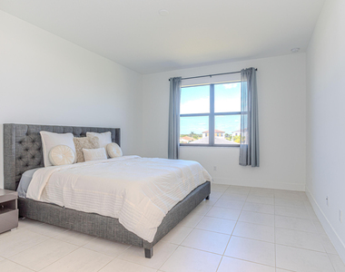 4883 Sand Dollar Drive - Photo Thumbnail 9