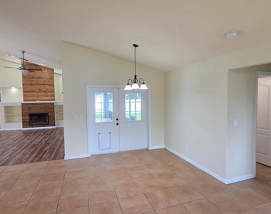 6611 Nw Agnon Court - Photo Thumbnail 7