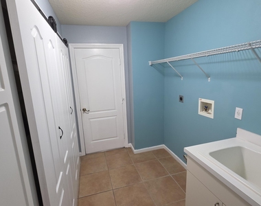6611 Nw Agnon Court - Photo Thumbnail 21