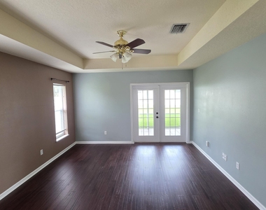 6611 Nw Agnon Court - Photo Thumbnail 12