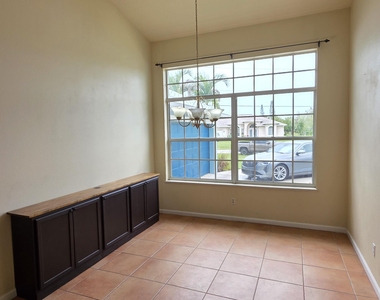 6611 Nw Agnon Court - Photo Thumbnail 10