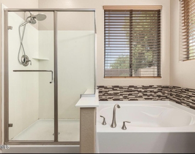 4706 S Twinleaf Drive - Photo Thumbnail 18