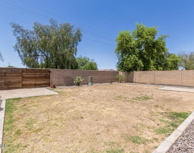 4706 S Twinleaf Drive - Photo Thumbnail 25