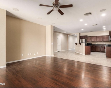 4706 S Twinleaf Drive - Photo Thumbnail 13