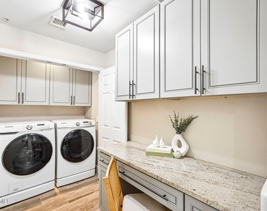 5350 E Deer Valley Drive - Photo Thumbnail 15