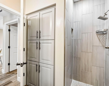 5350 E Deer Valley Drive - Photo Thumbnail 20
