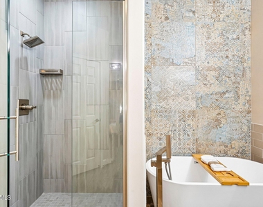 5350 E Deer Valley Drive - Photo Thumbnail 13