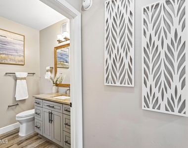 5350 E Deer Valley Drive - Photo Thumbnail 18