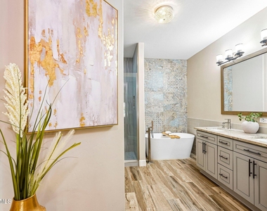 5350 E Deer Valley Drive - Photo Thumbnail 12
