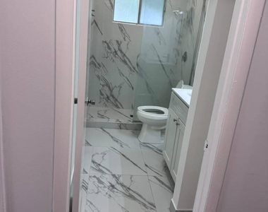 808 W Tiffany Drive - Photo Thumbnail 2