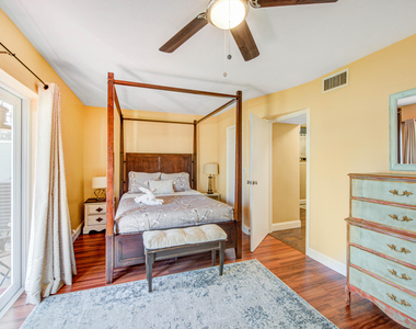 1100 Ne 4th Street - Photo Thumbnail 8