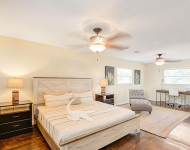 1100 Ne 4th Street - Photo Thumbnail 22