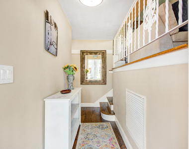 1100 Ne 4th Street - Photo Thumbnail 1