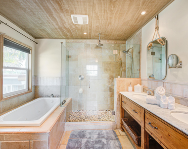 1100 Ne 4th Street - Photo Thumbnail 30