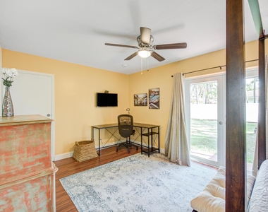 1100 Ne 4th Street - Photo Thumbnail 6