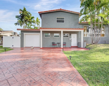 1100 Ne 4th Street - Photo Thumbnail 43