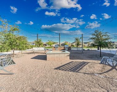 2111 E Questa Drive - Photo Thumbnail 33