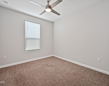 2111 E Questa Drive - Photo Thumbnail 21