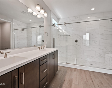 2111 E Questa Drive - Photo Thumbnail 16