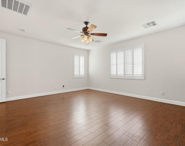 3137 E Fandango Drive - Photo Thumbnail 37