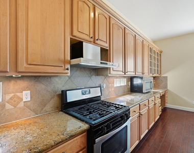 3137 E Fandango Drive - Photo Thumbnail 17