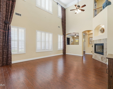 3137 E Fandango Drive - Photo Thumbnail 9
