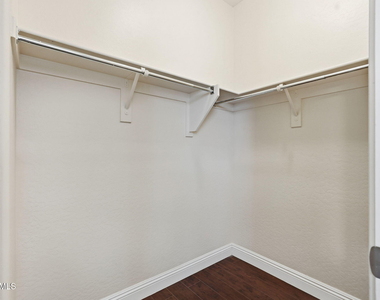 3137 E Fandango Drive - Photo Thumbnail 40