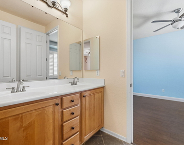 3137 E Fandango Drive - Photo Thumbnail 43