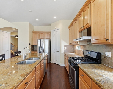 3137 E Fandango Drive - Photo Thumbnail 18