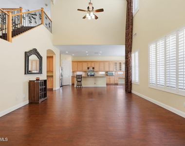 3137 E Fandango Drive - Photo Thumbnail 11