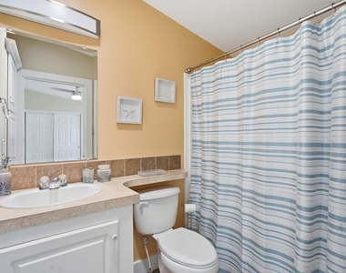 166 Nettles Boulevard - Photo Thumbnail 7
