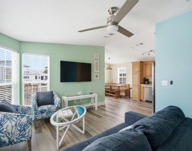 166 Nettles Boulevard - Photo Thumbnail 3
