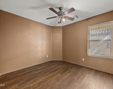 22255 N Bishop Drive - Photo Thumbnail 17