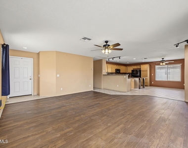 22255 N Bishop Drive - Photo Thumbnail 5