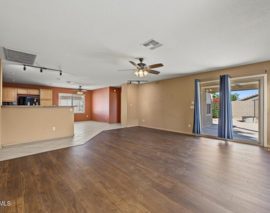 22255 N Bishop Drive - Photo Thumbnail 4